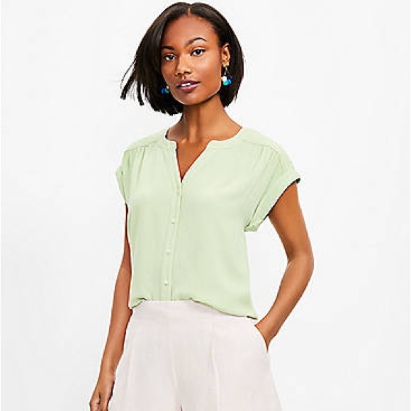 LOFT Tops - LOFT • Ann Taylor Light Pastel Green Button Down V-Neck Dolman Top